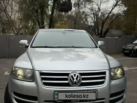 Volkswagen Touareg 2006 года за 6 500 000 тг. в Алматы