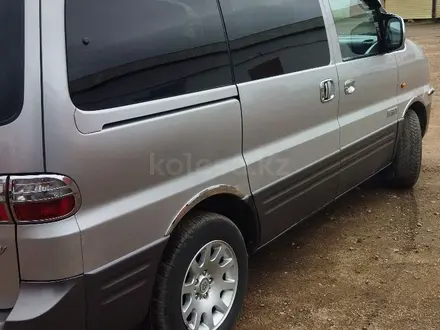 Hyundai Starex 2006 года за 3 600 000 тг. в Кокшетау – фото 2