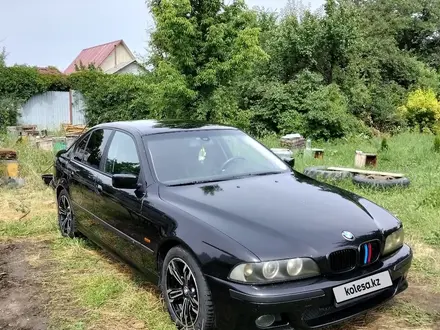 BMW 530 1999 года за 4 100 000 тг. в Алматы – фото 2