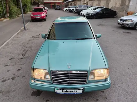 Mercedes-Benz E 220 1993 года за 3 000 000 тг. в Алматы – фото 20