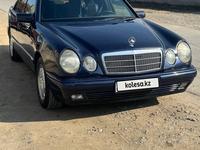 Mercedes-Benz E 230 1995 года за 2 600 000 тг. в Тараз