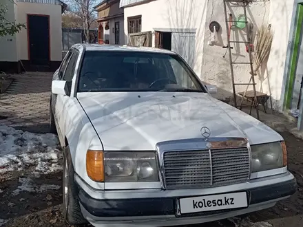 Mercedes-Benz E 220 1991 года за 2 100 000 тг. в Алматы – фото 2