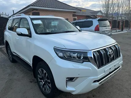 Toyota Land Cruiser Prado 2022 года за 34 000 000 тг. в Актобе – фото 2