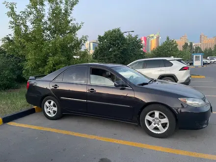 Toyota Camry 2004 года за 5 700 000 тг. в Павлодар – фото 2