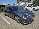 Lexus ES 250 2020 года за 19 200 000 тг. в Алматы – фото 3