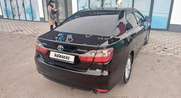 Toyota Camry 2015 года за 11 000 000 тг. в Тараз – фото 2