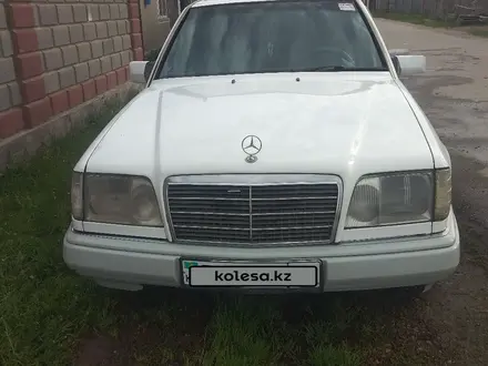 Mercedes-Benz E 220 1994 года за 1 700 000 тг. в Шу – фото 4