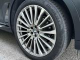 BMW X7 2021 года за 45 000 000 тг. в Алматы – фото 2