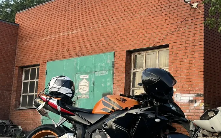 Honda  CBR 600RR 2004 года за 1 700 000 тг. в Семей
