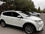 Toyota RAV4 2019 года за 15 500 000 тг. в Алматы – фото 3