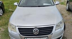 Volkswagen Passat 2005 годаүшін3 100 000 тг. в Шымкент – фото 2