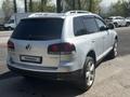 Volkswagen Touareg 2008 годаfor6 000 000 тг. в Алматы – фото 6