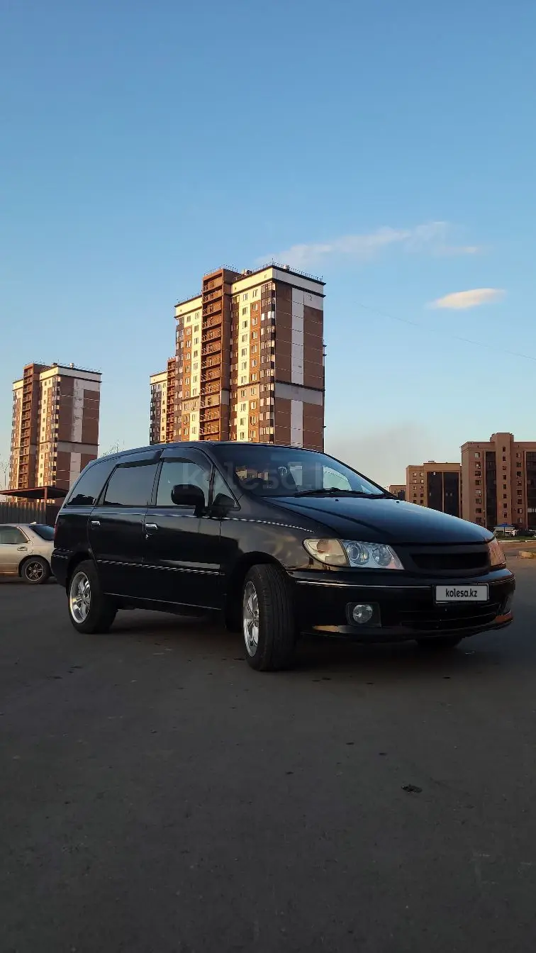 Nissan Presage, 1998