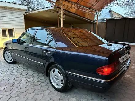 Mercedes-Benz E 280 1997 года за 3 750 000 тг. в Алматы – фото 22