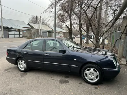 Mercedes-Benz E 280 1997 года за 3 750 000 тг. в Алматы – фото 5