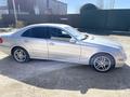 Mercedes-Benz E 320 2004 годаүшін6 600 000 тг. в Атырау – фото 2