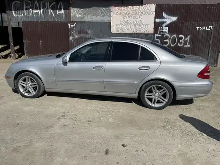 Mercedes-Benz E 320 2004 года за 6 600 000 тг. в Атырау – фото 3