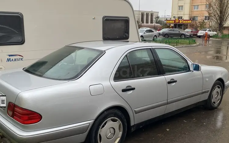 Mercedes-Benz E 240 1998 годаүшін2 800 000 тг. в Астана