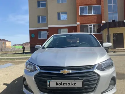 Chevrolet Onix 2023 года за 7 600 000 тг. в Актобе – фото 2