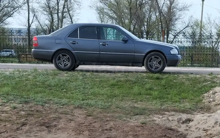 Mercedes-Benz C 180 1995 года за 2 500 000 тг. в Уральск