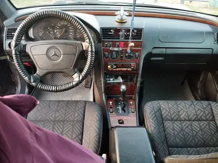Mercedes-Benz C 180 1995 года за 2 500 000 тг. в Уральск – фото 5
