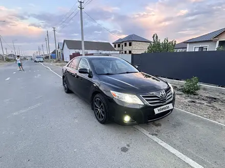 Toyota Camry 2006 года за 5 100 000 тг. в Атырау – фото 2