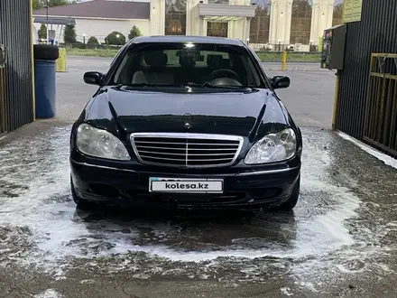 Mercedes-Benz S 320 2000 года за 4 000 000 тг. в Тараз – фото 2