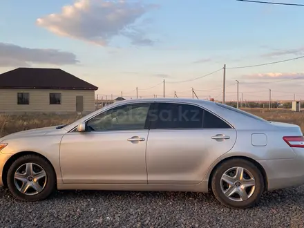 Toyota Camry 2010 года за 6 750 000 тг. в Актобе – фото 9