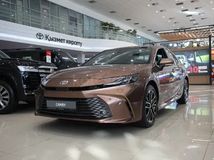 Toyota Camry Luxe 2026 года за 22 190 000 тг. в Алматы