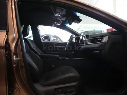 Toyota Camry Luxe 2026 года за 22 190 000 тг. в Алматы – фото 18
