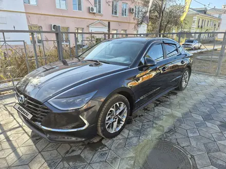 Hyundai Sonata 2021 года за 11 000 000 тг. в Уральск – фото 3