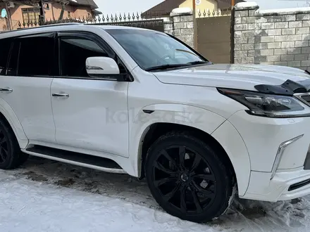 Lexus LX 570 2016 года за 44 500 000 тг. в Алматы – фото 2