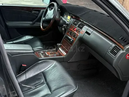 Mercedes-Benz E 280 1999 года за 3 650 000 тг. в Алматы – фото 9