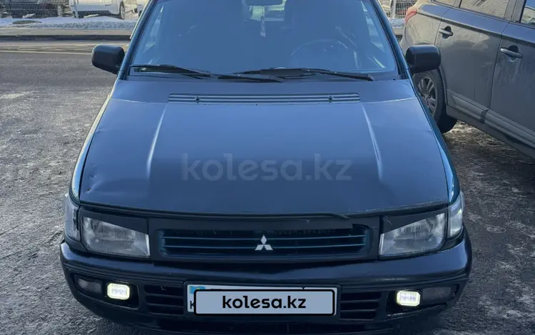 Mitsubishi Space Runner 1996 года за 800 000 тг. в Астана
