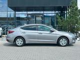 Hyundai Elantra 2020 года за 6 970 000 тг. в Караганда – фото 4