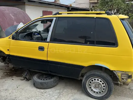 Mitsubishi Space Runner 1994 года за 300 000 тг. в Актау – фото 3