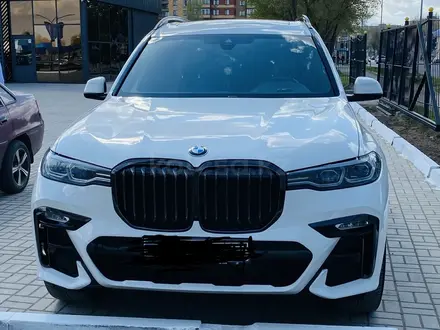 BMW X7 2021 года за 36 000 000 тг. в Уральск
