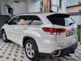 Toyota Highlander 2017 годаүшін17 500 000 тг. в Шымкент – фото 2