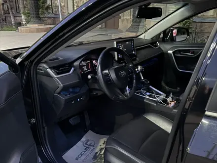 Toyota RAV4 2019 года за 13 500 000 тг. в Караганда – фото 7