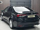 Toyota Corolla 2022 года за 9 990 000 тг. в Актобе – фото 4