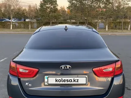 Kia K5 2013 года за 7 900 000 тг. в Астана – фото 2
