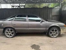 Ford Taurus, 1990