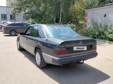 Mercedes-Benz E 230 1992 года за 1 700 000 тг. в Павлодар – фото 4