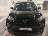 Toyota RAV4 2020 года за 19 000 000 тг. в Астана