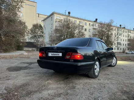 Mercedes-Benz E 200 1997 года за 1 950 000 тг. в Астана – фото 18