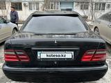 Mercedes-Benz E 200 1999 годаүшін2 400 000 тг. в Актобе – фото 4