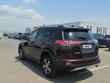 Toyota RAV4 2018 года за 7 500 000 тг. в Алматы – фото 6