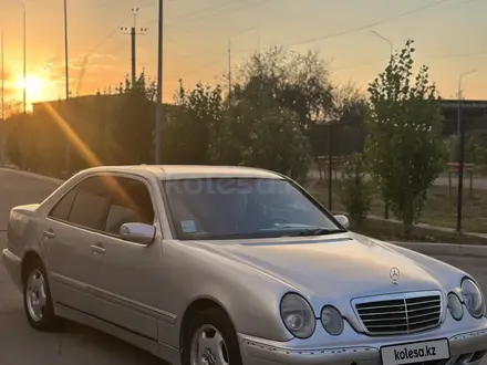 Mercedes-Benz E 320 1999 года за 2 700 000 тг. в Алматы
