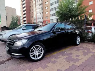 Mercedes-Benz C 180