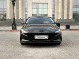 Hyundai Elantra 2022 года за 9 800 000 тг. в Петропавловск – фото 2